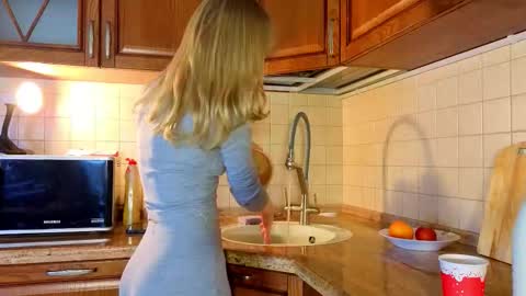 Gwen online show from 02-07-26, 09:57