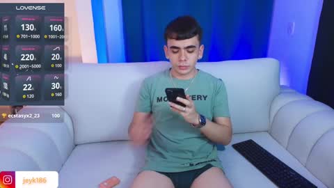 Snapshot of jey_keler chatting on 10-30-25, 02:13 jey keler online show from 10-30-25, 02:13