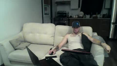 Snapshot of jf12334 chatting on 11-08-25, 02:56 NedeledeN online show from 11-08-25, 02:56