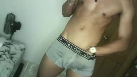 Snapshot of jg1105 chatting on 03-17-26, 04:06 jg1105 online show from 03-17-26, 04:06