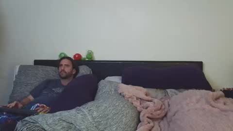 Snapshot of jgquaife chatting on 11-13-25, 03:55 FoxHunter1 online show from 11-13-25, 03:55