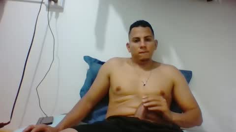 Snapshot of jhan1995 chatting on 04-01-26, 04:35 jhan1995 online show from 04-01-26, 04:35