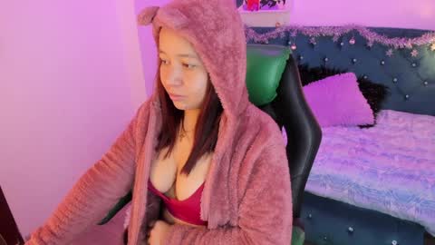 Jhiinny online show from 12-23-24, 03:40