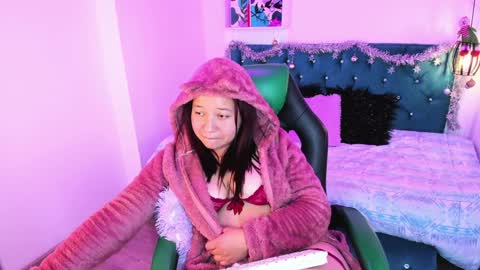 Jhiinny online show from 12-28-24, 04:30