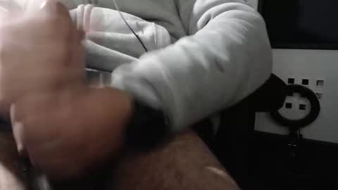 Snapshot of jhnbsomersxh0v1 chatting on 01-08-26, 01:57 jhnbsomersxh0v1 online show from 01-08-26, 01:57