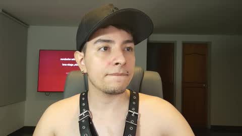 Jhoan Saenz online show from 10-11-25, 05:39