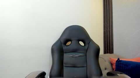 Jhoana  online show from 10-21-25, 09:59