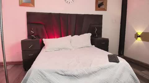 jhoanleandro online show from 03-11-25, 04:43