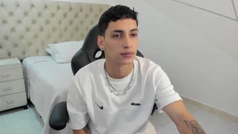 jhoanleandro online show from 09-20-25, 04:02