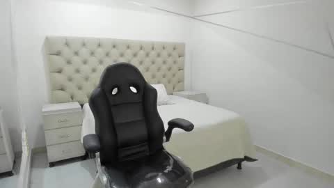 jhoanleandro online show from 10-22-25, 04:02