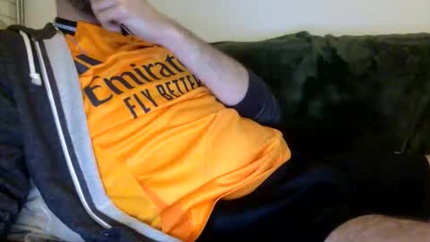 jhoemore96 online show from 02-04-26, 08:14