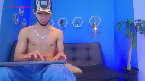 jhon_malo online show from 10-23-25, 03:39