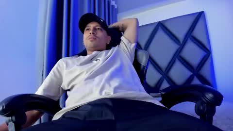 Snapshot of jhon_martinez_ chatting on 07-02-26, 02:45 Jhon online show from 07-02-26, 02:45