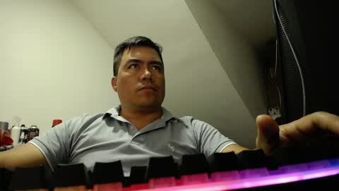 Snapshot of jhonatan_morales_s chatting on 04-11-26, 04:28 jhonatan_morales_s online show from 04-11-26, 04:28