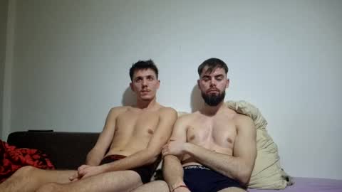 Snapshot of jhoncronos chatting on 01-09-25, 05:00 Here are Jhon and Tomy online show from 01-09-25, 05:00