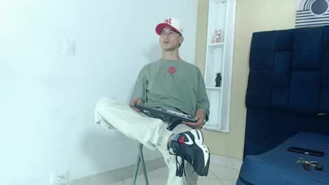 Jhon online show from 02-23-25, 07:49