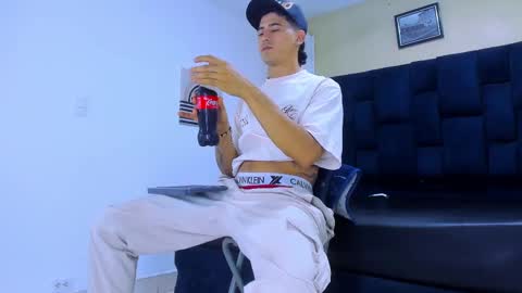 Jhon online show from 09-18-25, 03:19