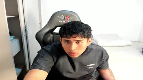 jhonny_dickm online show from 09-22-25, 08:00