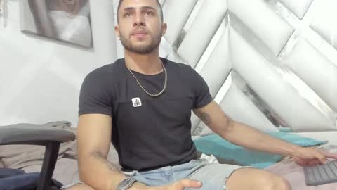 Snapshot of jhonny_flames7 chatting on 12-21-24, 07:35 jhonny online show from 12-21-24, 07:35