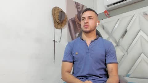 Snapshot of jhonny_flames7 chatting on 01-29-25, 03:33 jhonny online show from 01-29-25, 03:33