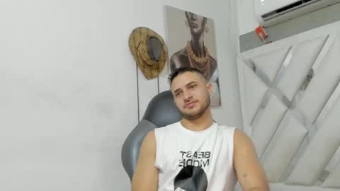 Snapshot of jhonny_flames7 chatting on 01-31-25, 10:10 jhonny online show from 01-31-25, 10:10