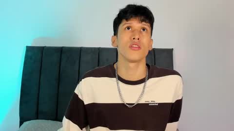 Snapshot of jhonny_morrone chatting on 03-24-26, 03:22 Jhonny online show from 03-24-26, 03:22