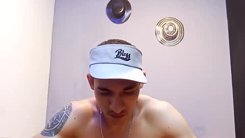 jhonny_thes28 online show from 11-10-25, 09:30