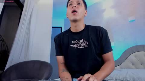 jhonsimon_ online show from 02-10-26, 05:22