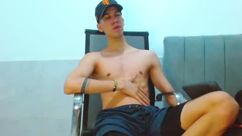 jhony_sex3 online show from 05-05-26, 06:21