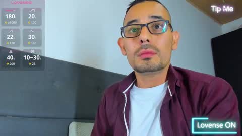 Jhony Alzate online show from 09-30-25, 03:33