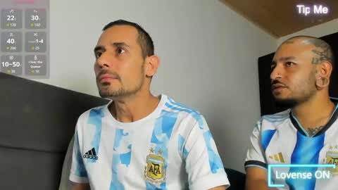 Jhony Alzate online show from 05-17-26, 03:04