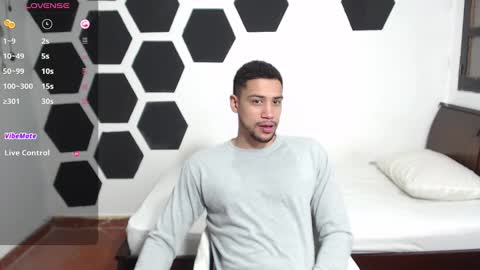 Snapshot of jhors__collens chatting on 01-25-25, 03:40 Jhors online show from 01-25-25, 03:40