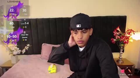 Snapshot of jhos_padill chatting on 10-25-25, 01:29 jhos online show from 10-25-25, 01:29