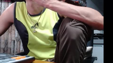 jhosuamoore2 online show from 01-10-26, 12:45