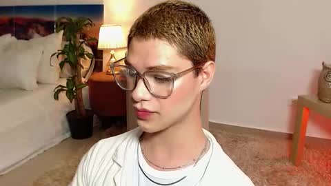 Jhuan Nhez online show from 10-17-25, 07:22