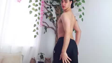 Jhuan Nhez online show from 07-02-26, 09:43