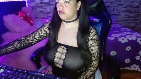 Jhulia online show from 05-19-26, 07:42