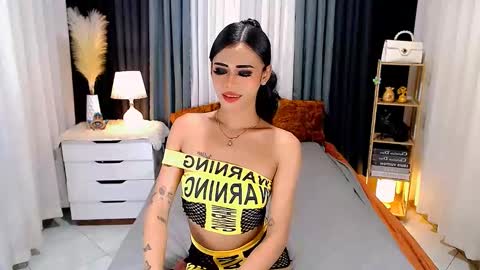 julie online show from 02-19-25, 04:55