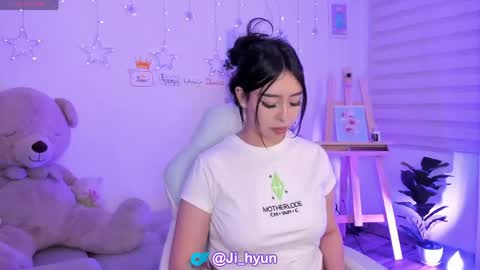 Snapshot of ji_hyun chatting on 04-24-26, 01:08 Ji online show from 04-24-26, 01:08