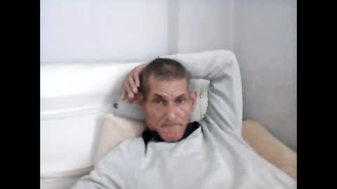 Snapshot of jigolo_golo35 chatting on 01-01-25, 10:43 jigolo_golo35 online show from 01-01-25, 10:43