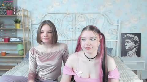 Snapshot of jimenachan chatting on 12-17-24, 03:39 Alla online show from 12-17-24, 03:39