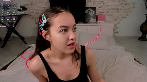 Snapshot of jimenachan chatting on 12-25-24, 04:11 Alla online show from 12-25-24, 04:11