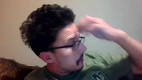 Snapshot of jimmac98 chatting on 01-04-25, 01:42 james online show from 01-04-25, 01:42