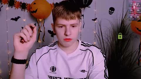 your dream  online show from 10-22-25, 09:09