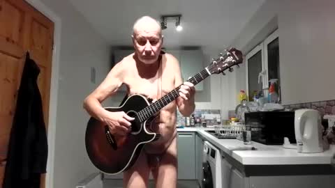 Snapshot of jimmybenido chatting on 11-17-25, 05:30 Jim Redgewell online show from 11-17-25, 05:30