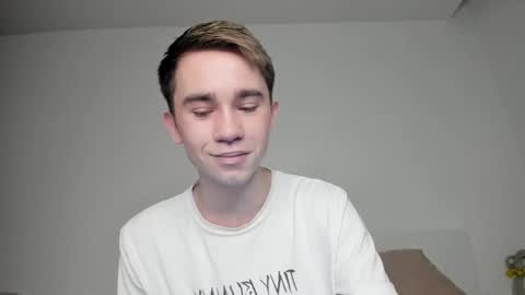 Snapshot of jimyti_bad_boy chatting on 01-23-25, 08:02 jimyti_bad_boy online show from 01-23-25, 08:02