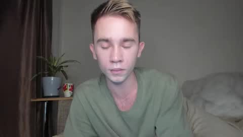 Snapshot of jimyti_bad_boy chatting on 09-18-25, 09:39 jimyti_bad_boy online show from 09-18-25, 09:39