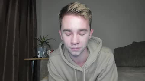 Snapshot of jimyti_bad_boy chatting on 10-03-25, 12:07 jimyti_bad_boy online show from 10-03-25, 12:07