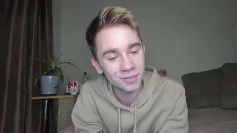 Snapshot of jimyti_bad_boy chatting on 10-08-25, 12:19 jimyti_bad_boy online show from 10-08-25, 12:19