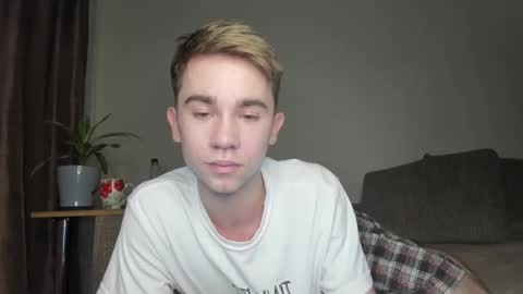 Snapshot of jimyti_bad_boy chatting on 10-21-25, 09:37 jimyti_bad_boy online show from 10-21-25, 09:37